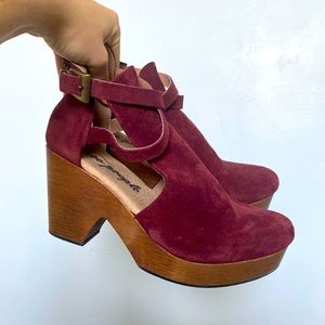Free People burgundy suede clogs